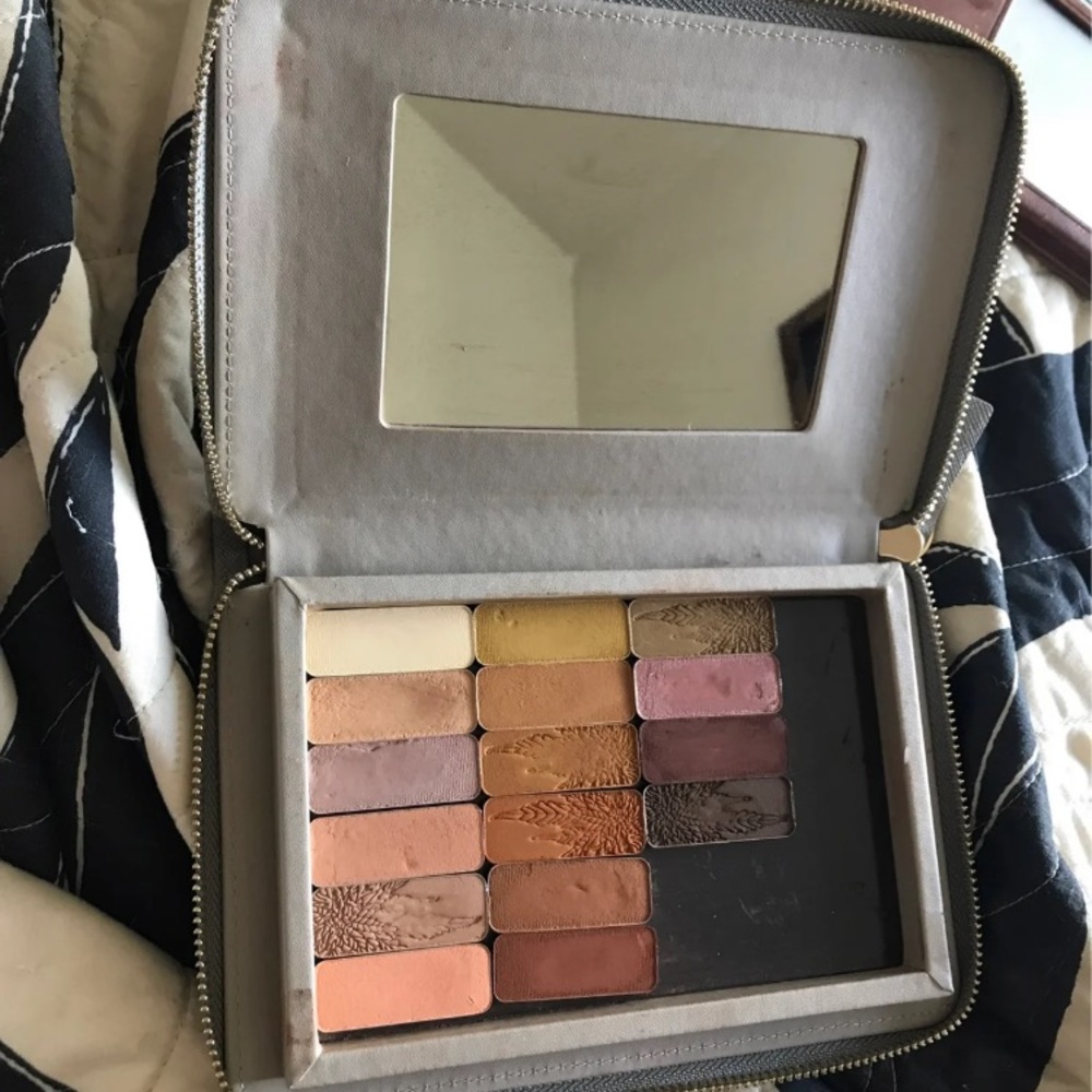 Melt eyeshadows in salt New York palette
